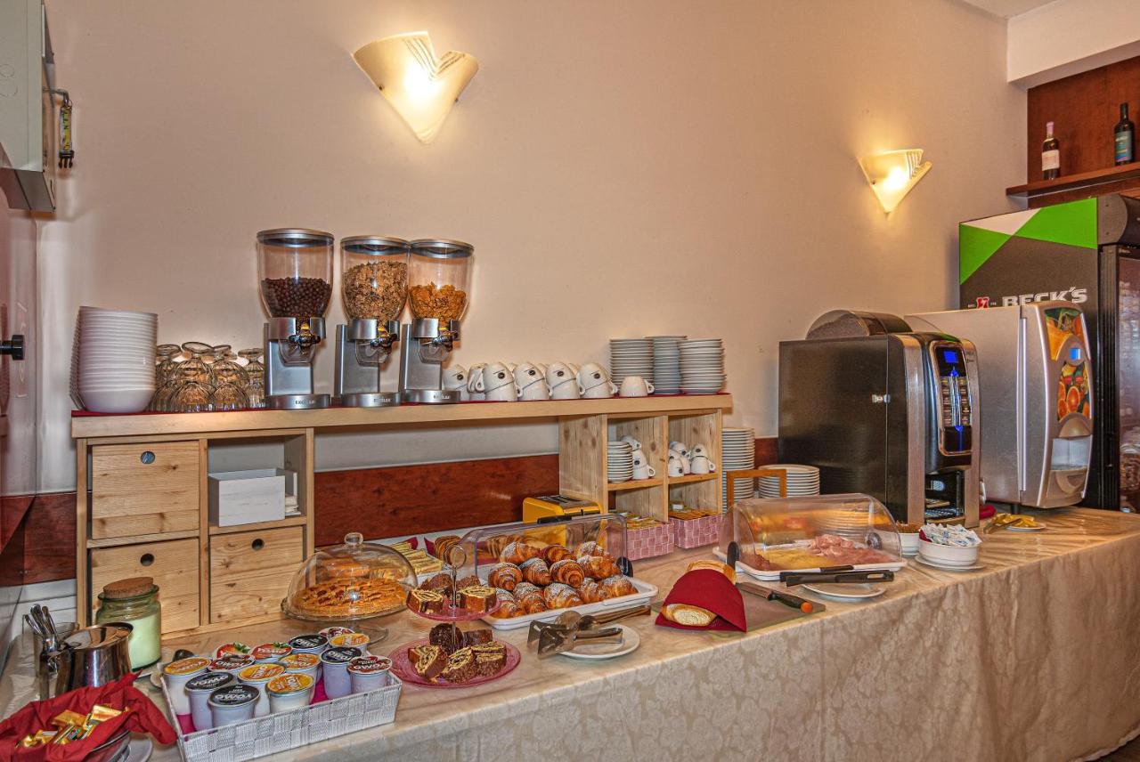 Florentia Hotel Lido di Camaiore Buitenkant foto
