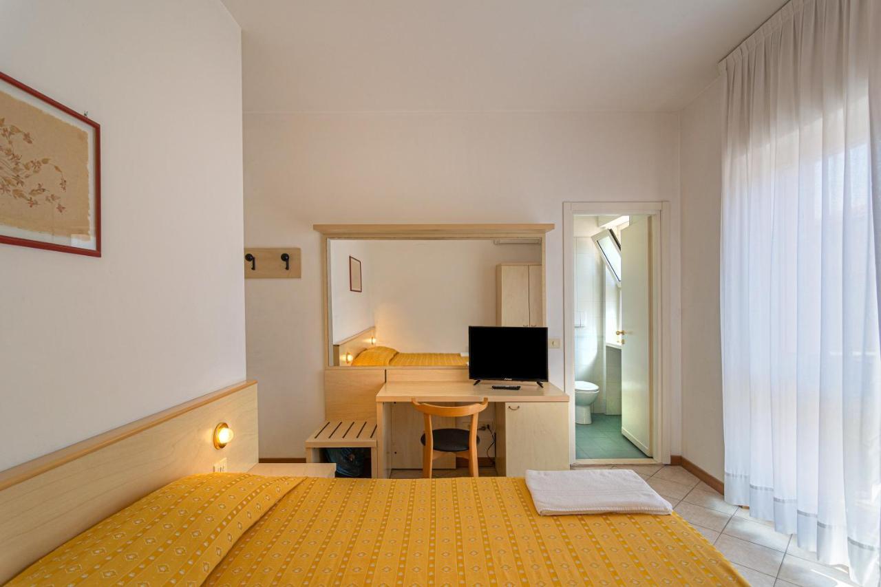 Florentia Hotel Lido di Camaiore Kamer foto