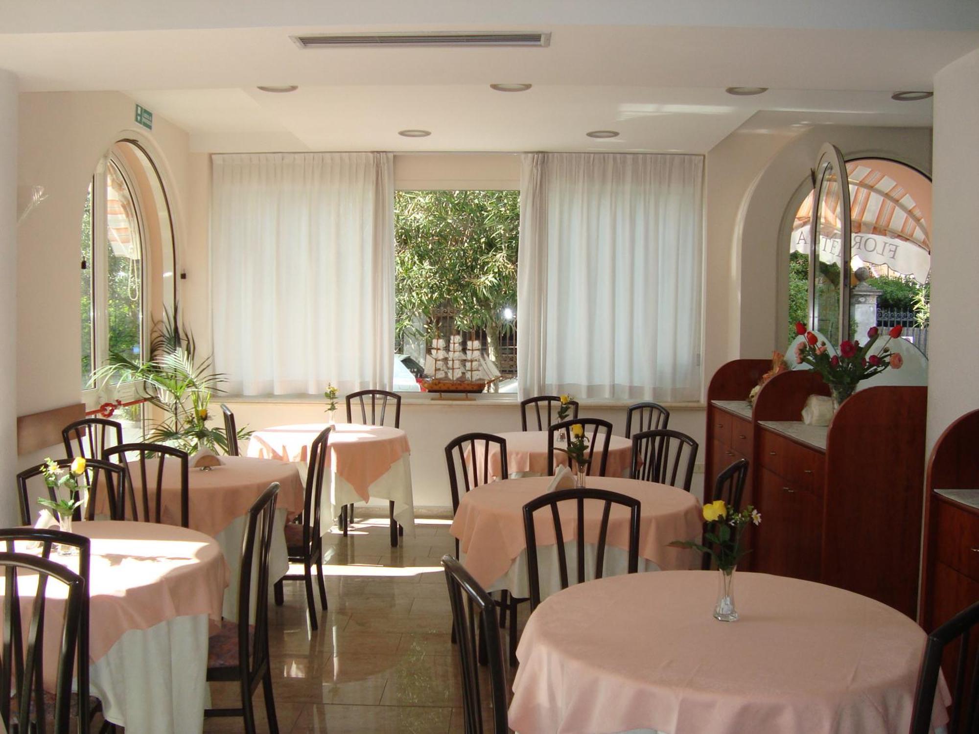 Florentia Hotel Lido di Camaiore Buitenkant foto